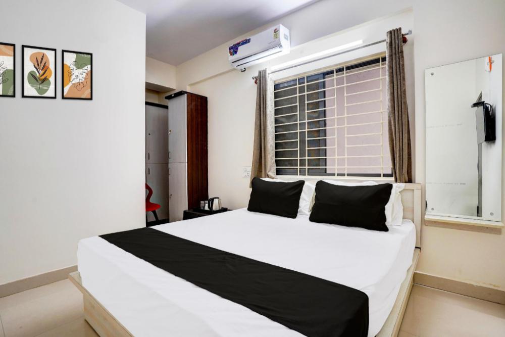 hotel o 82950 om sai residency