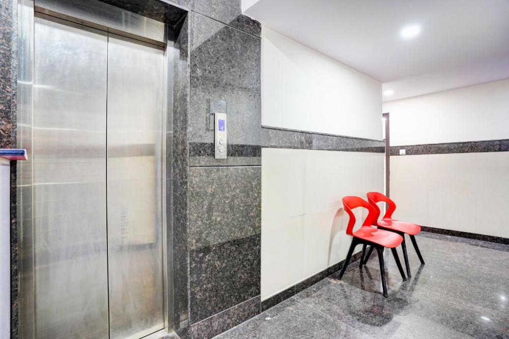 hotel o 82950 om sai residency