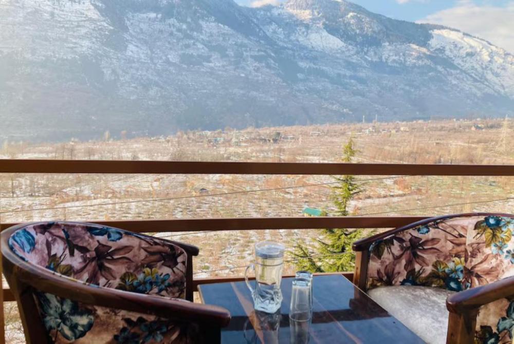 hotel snow crest residency