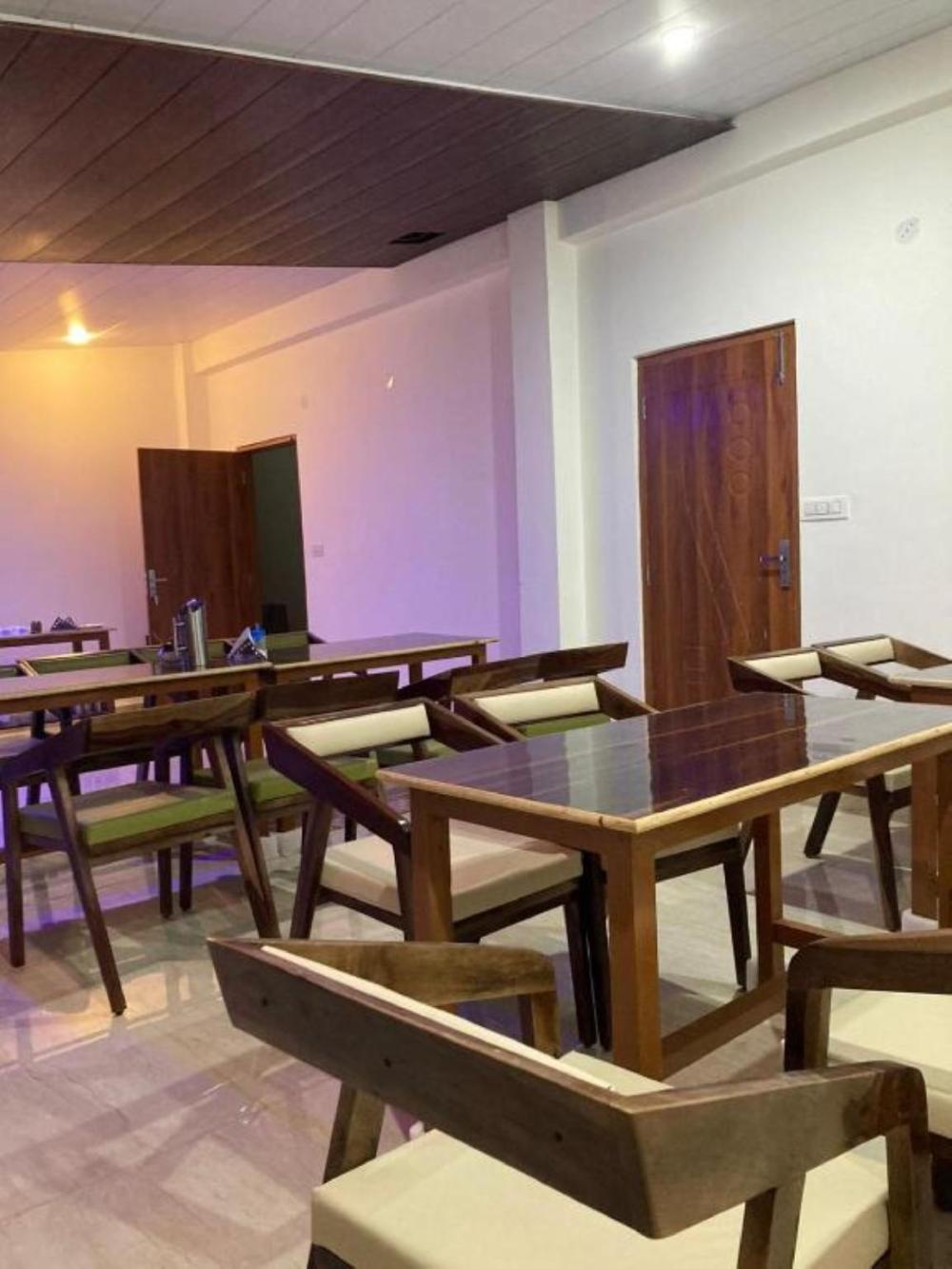 hotel snow crest residency