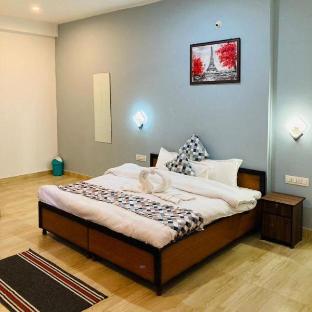 hotel snow crest residency