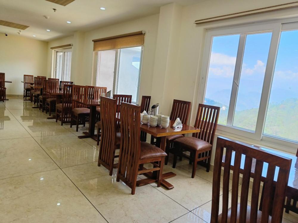 hotel pines and peaks dalhousie