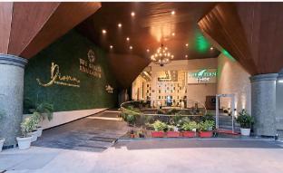pink hotel grand anukampa