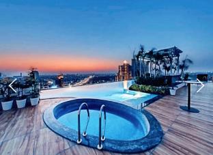 pink hotel grand anukampa