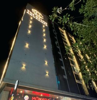 pink hotel grand anukampa