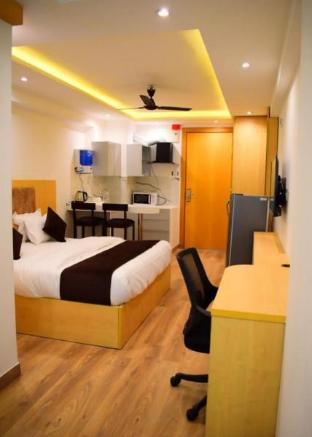 pink hotel grand anukampa