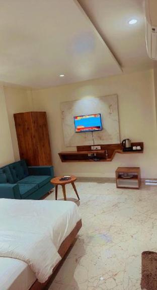 hotel apex and lodging akkalkot