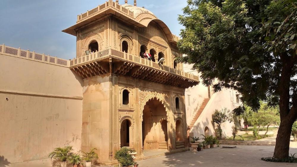 raja nahar singh palace