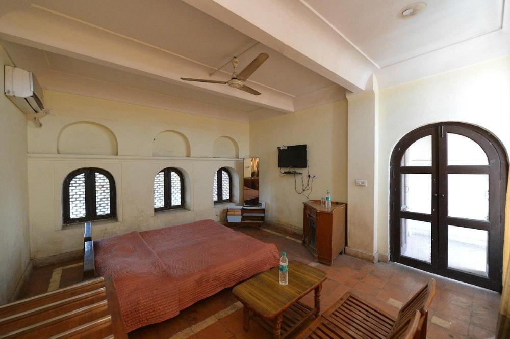 raja nahar singh palace