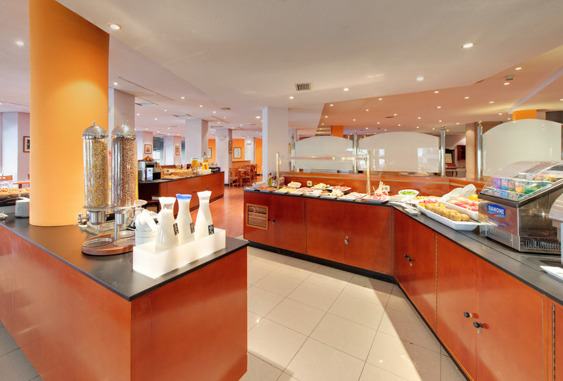hotel madrid gran via 25 by melia