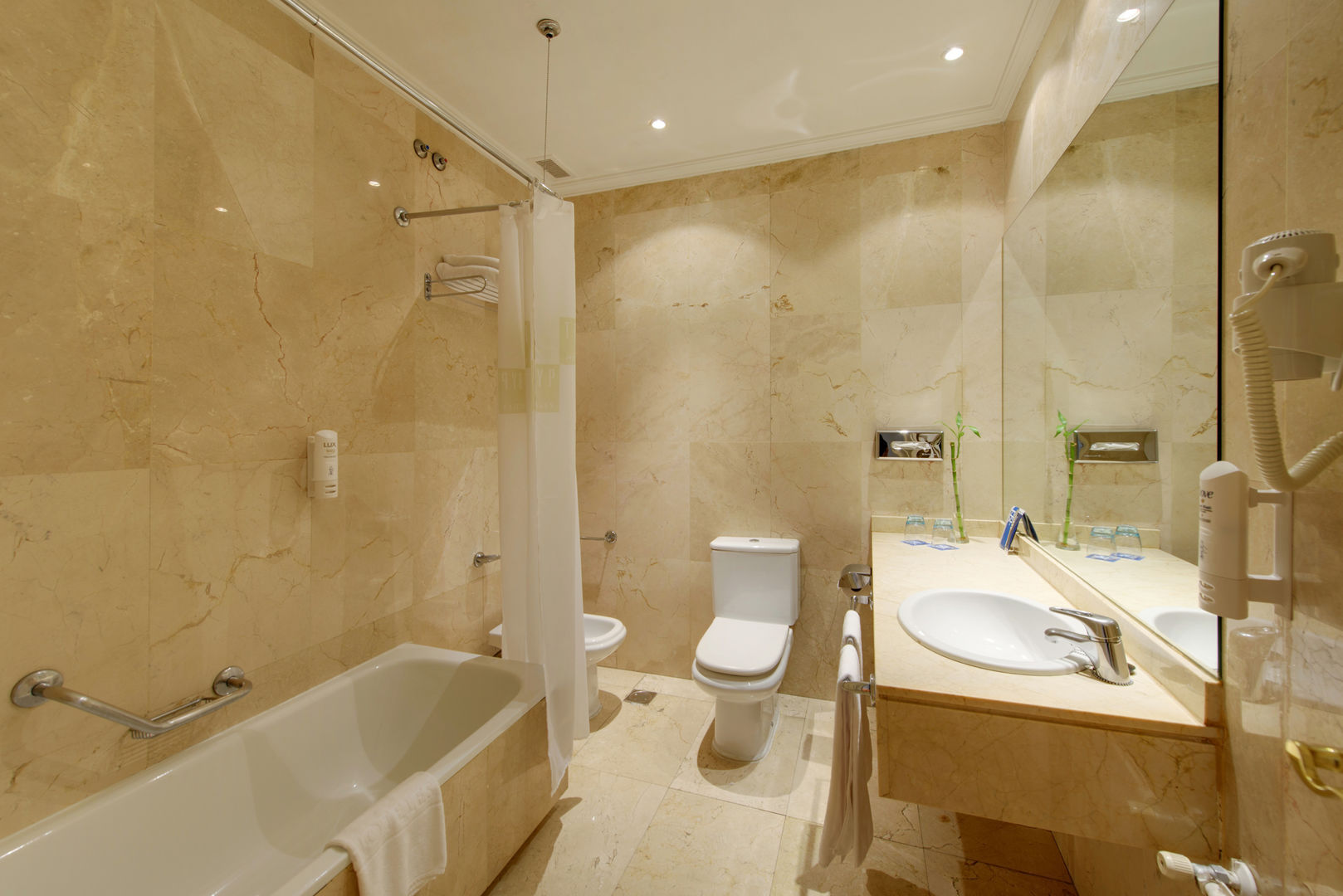 hotel madrid gran via 25 by melia