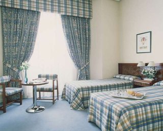 hotel madrid gran via 25 by melia
