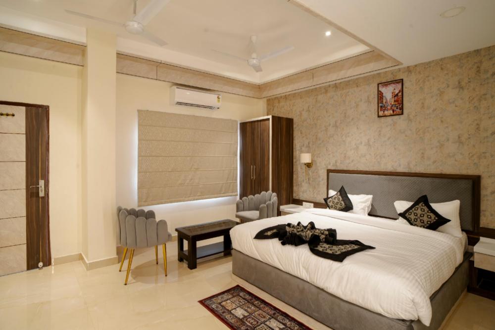 omkar international hotel