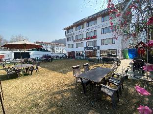 hotel lake view kashmir