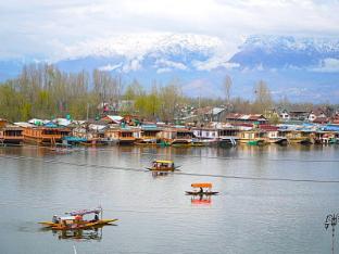 hotel lake view kashmir