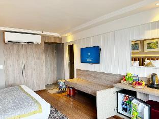 hotel lake view kashmir