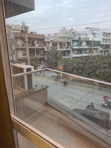 hotel amahi inn sector 48