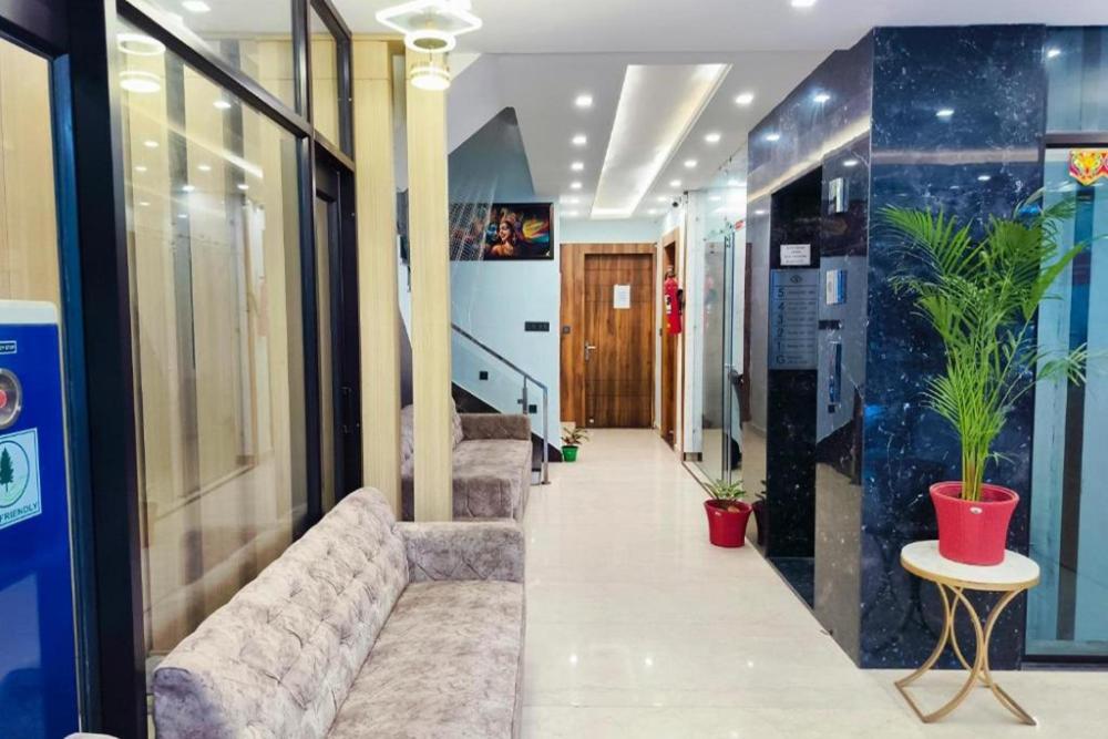 hotel vaidik ganga near parmarth niketan