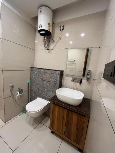 hotel vaidik ganga near parmarth niketan