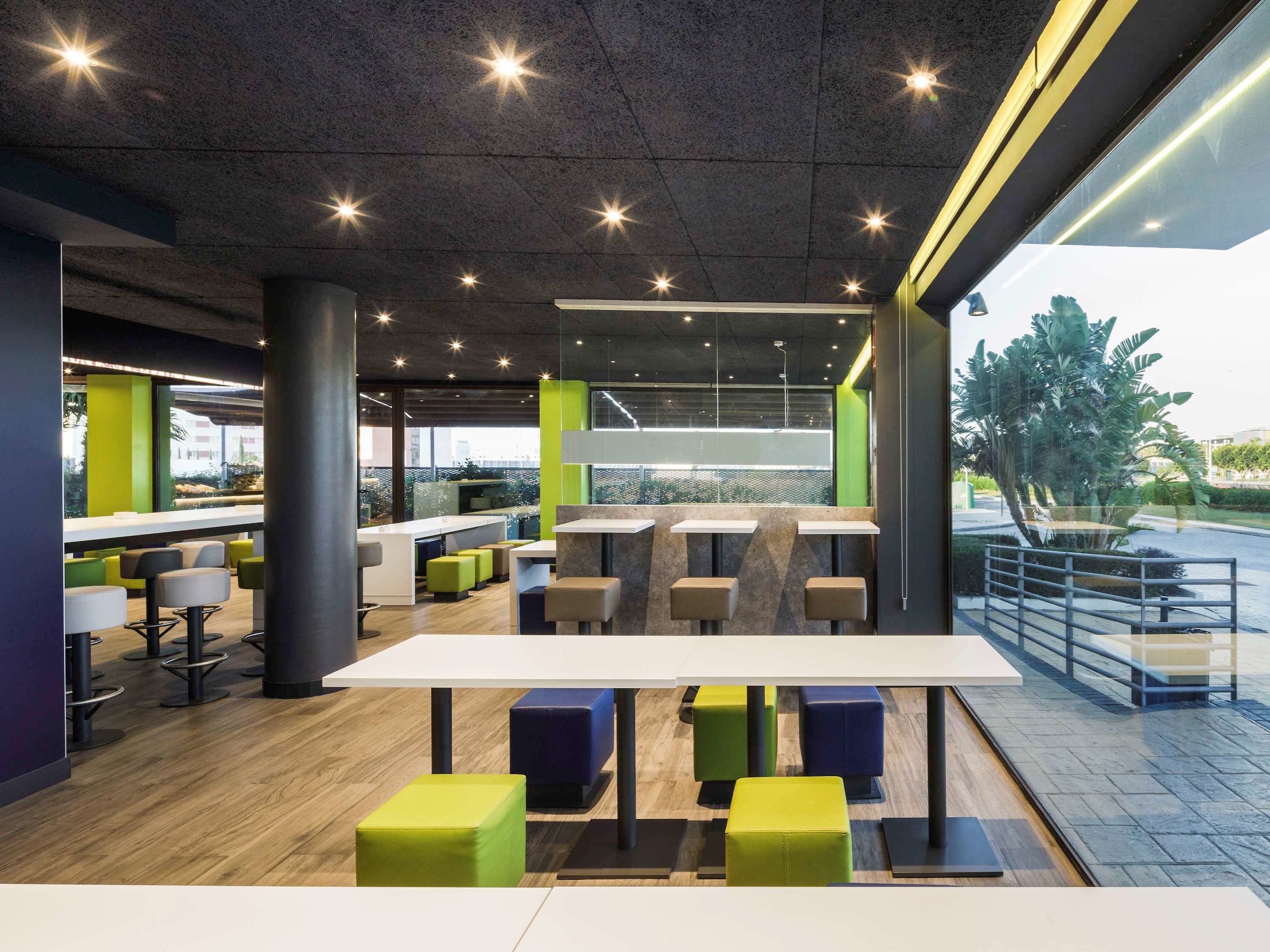 ibis budget malaga aeropuerto avenida velazquez