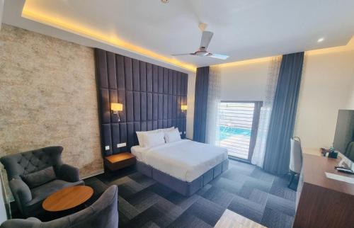 eminence the corbett