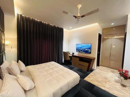 eminence the corbett