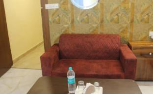 hotel kaushambhi grand