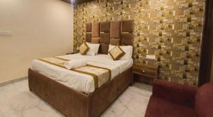 hotel kaushambhi grand