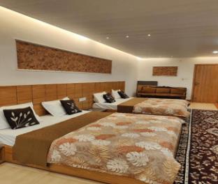 golden oak 5 minutes away from golden temple