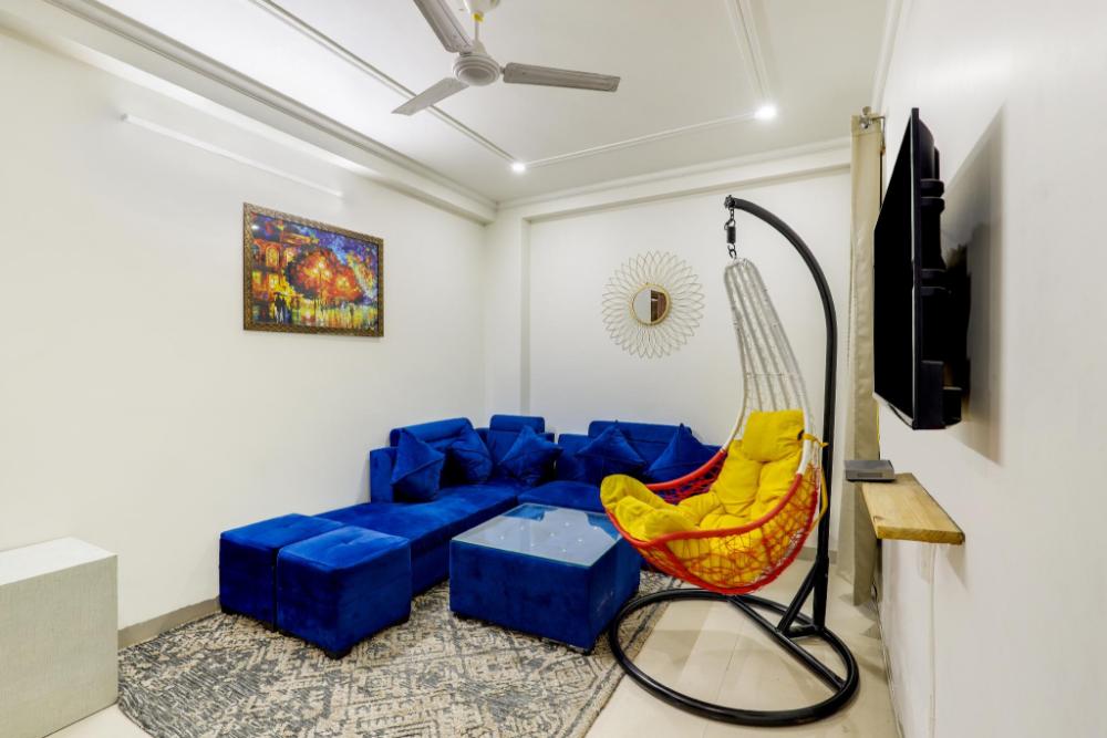peacefulhuts 1bhk nr yashobhoomi icc and airport