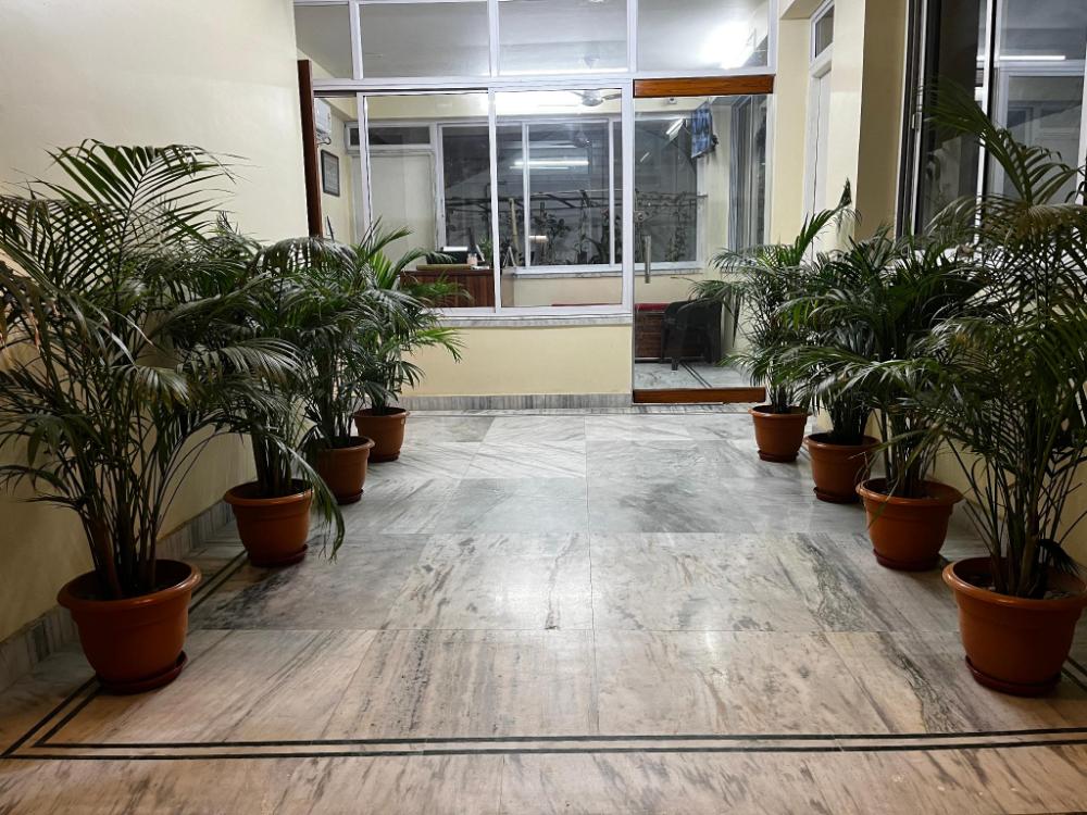 hotel shanti inn 300m from rene tower vfs global