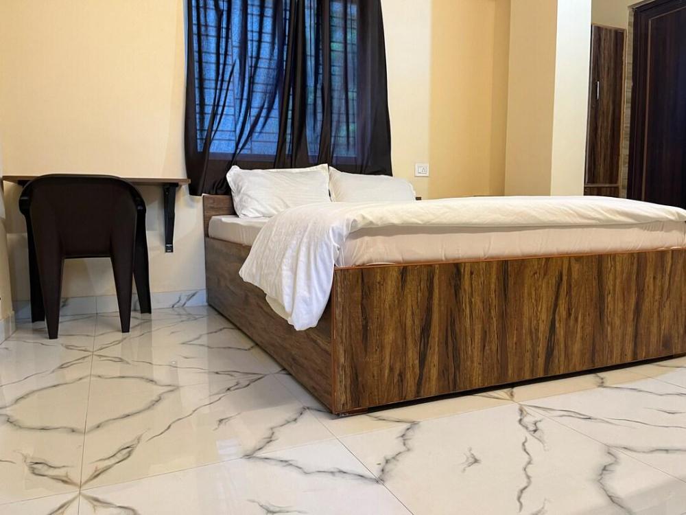 hotel shanti inn 300m from rene tower vfs global