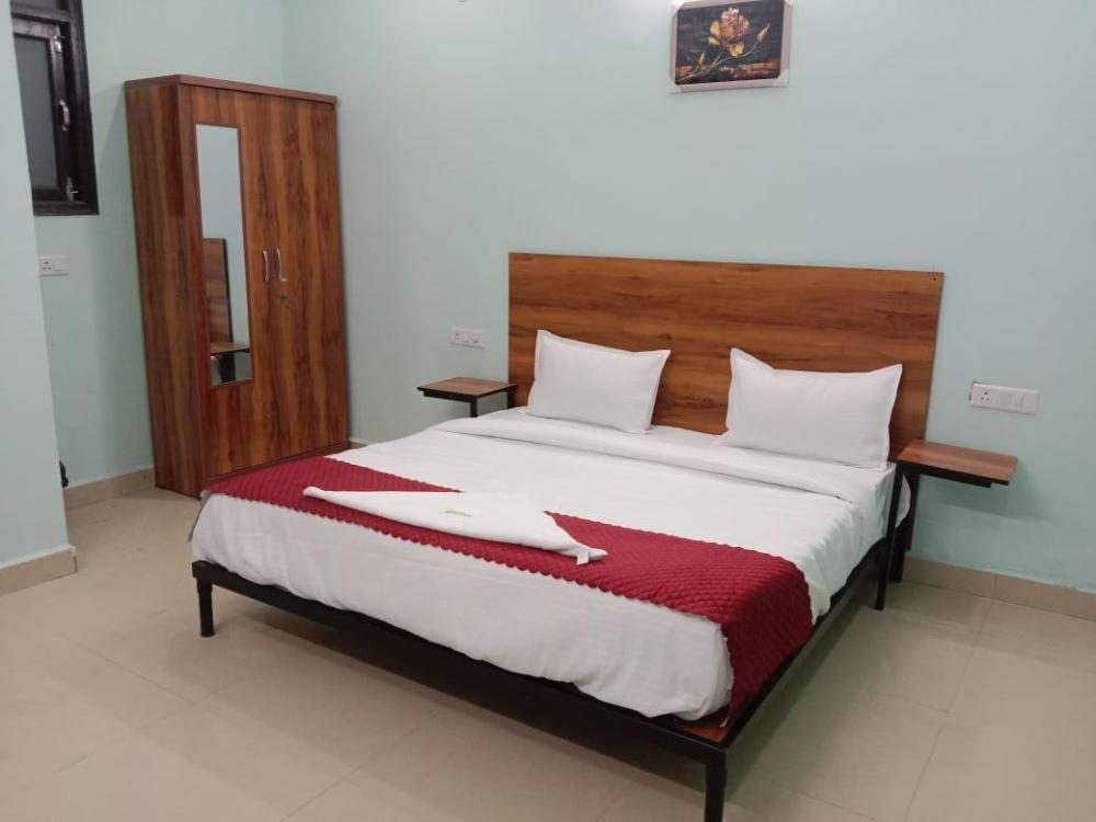 hotel soho sector 51 noida