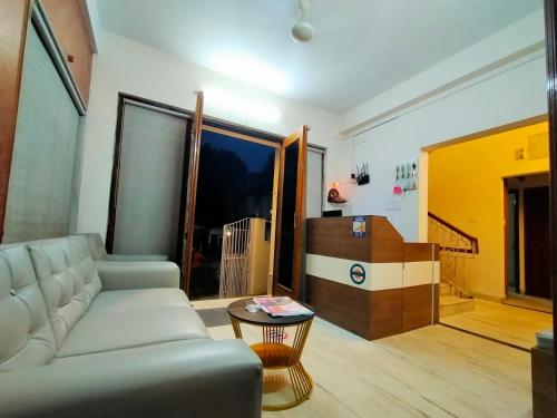 ashray the living entity