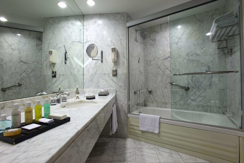 delfines hotel and convention center