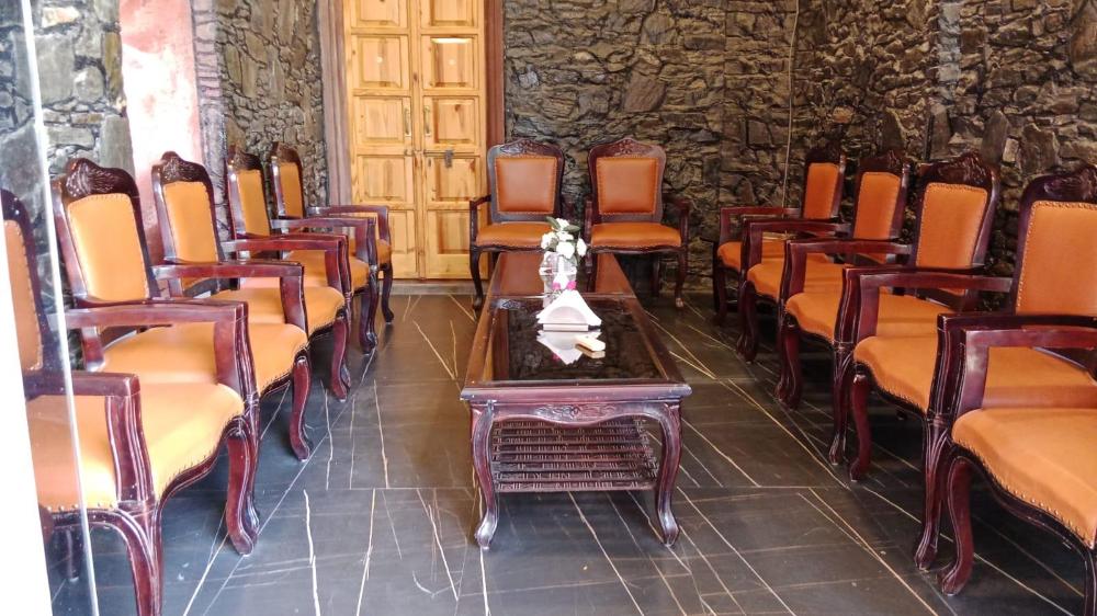 garh girvar resort and spa