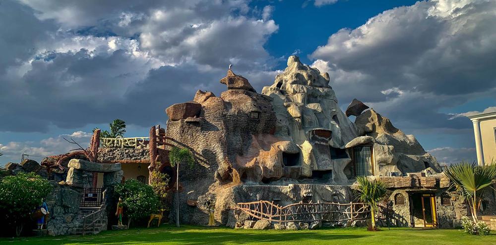 garh girvar resort and spa