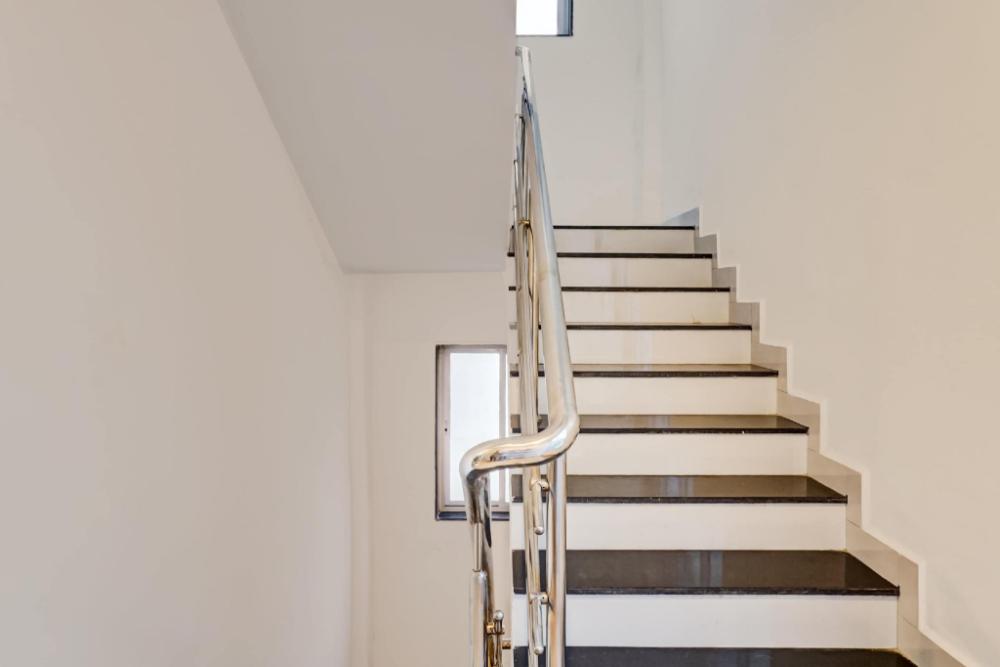 hotel o rova stays near phoenix marketcity viman nagar