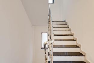 hotel o rova stays near phoenix marketcity viman nagar