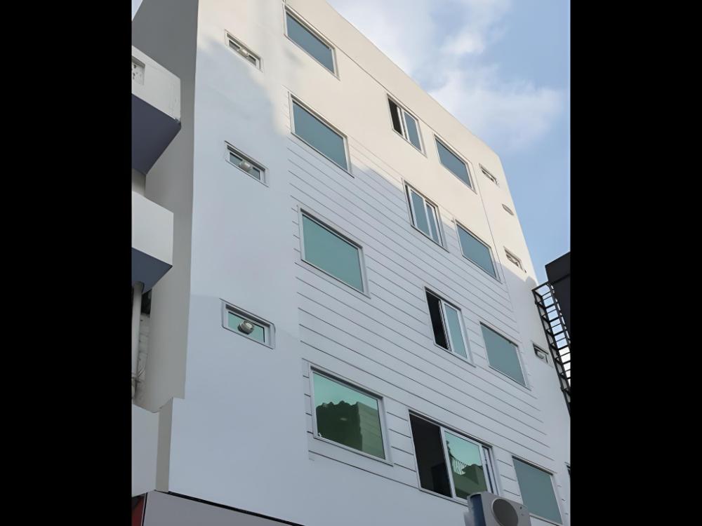hotel bramhaputra i near new delhi railway station