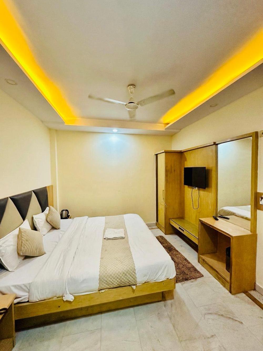 hotel bramhaputra i near new delhi railway station