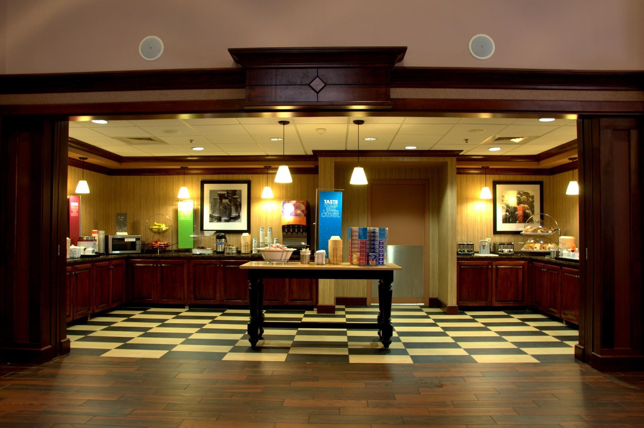 hampton inn and suites by hilton west little rock