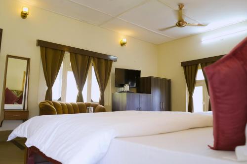 the whispering winds resort