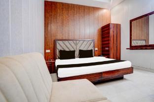 hotel golden roof