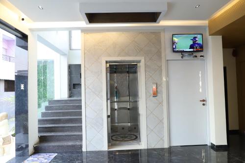 dnyanprabha executive