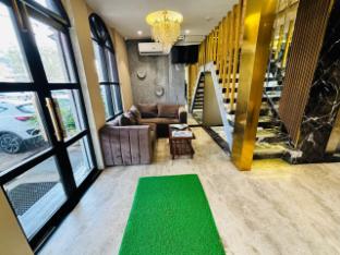 hotel dolphin residency