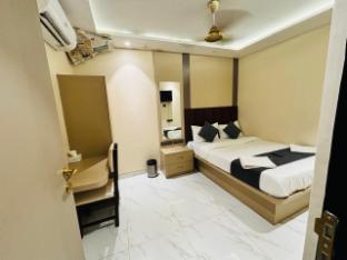 hotel dolphin residency