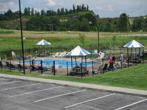 Budget Host Westgate Inn,East Bernstadt>>London,2 star