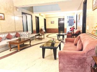 hotel marks inn and banquet