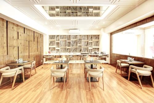 marks hotel and banquet